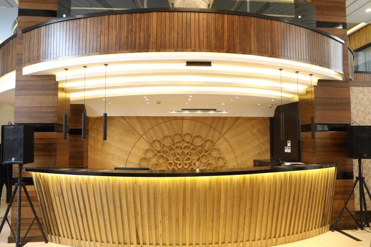عمان فندق صحارى الخليج Sahara Gulf Hotel Apartments المظهر الخارجي الصورة