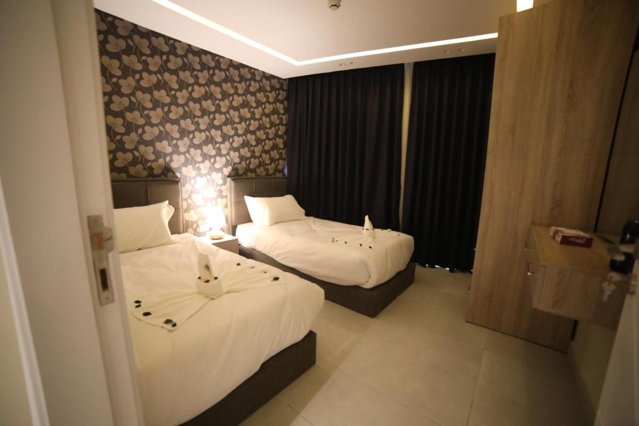 عمان فندق صحارى الخليج Sahara Gulf Hotel Apartments المظهر الخارجي الصورة